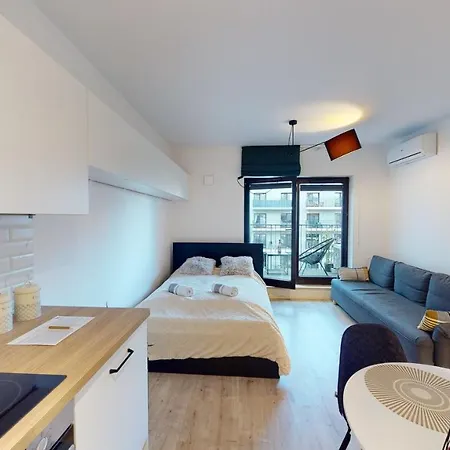Nice Studio By The River With Parking And Air Conditioning Ac, Spa,Gym, River
